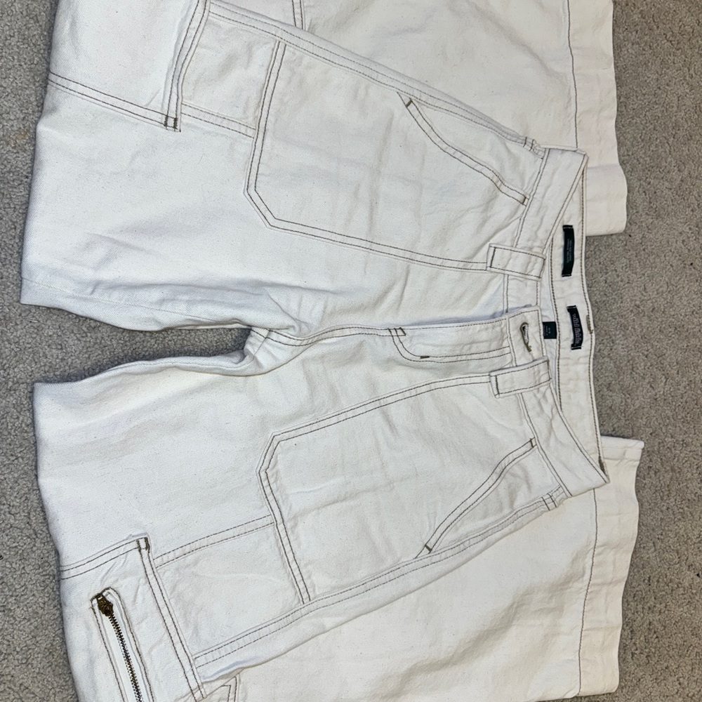 White Denim Pants with Zipper Detail